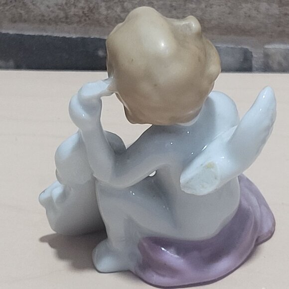 Two Vintage Porcelain Cherub Angel Figurines Playing Musical Instruments - Picture 10 of 11